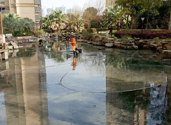 安多景观池淤泥清理